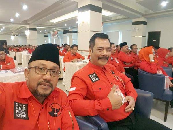Soerya Respationo dan Lis Darmansyah