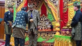 Surya Paloh Terima Gelar Datuk Seri Setiawangsa