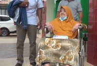 via: today.line.me/Darmina datang ke PN Pangkalan Balai dengan menggunakan kursi roda