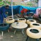 Proses pengerjaan oleh para Nelayan binaan Sat Polairud Polres Tanjungpinang bersama tangguh Maju Jaya & Eco Karya Alam Indah menggunakan limbah ban bekas. (ist)