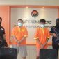 Dua orang pelaku yang diamankan Ditresnarkoba Polda Kepri (ist)