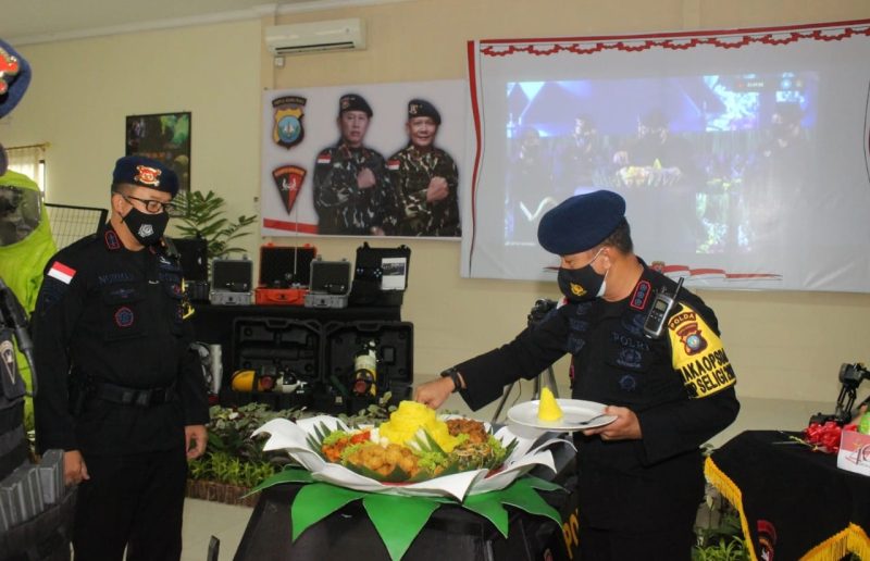 (Brimob Polda Kepri)