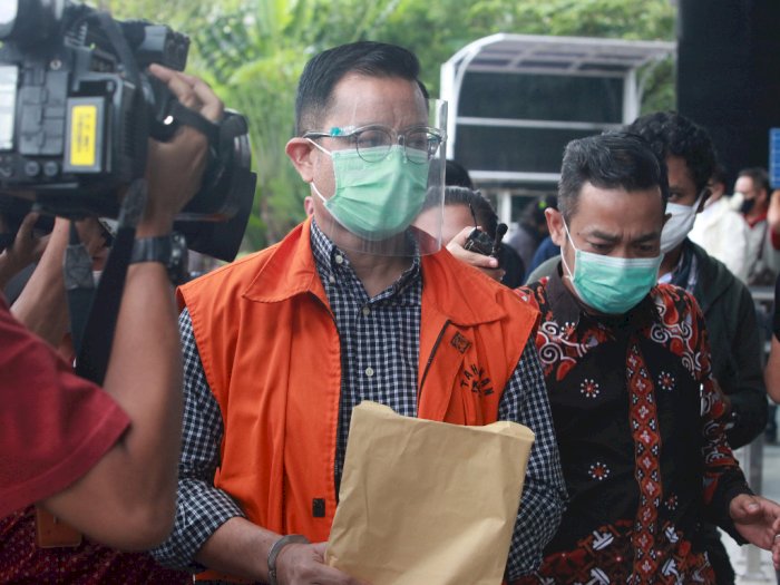 Juliari Batubara (photo/ANTARA FOTO/ Reno Esnir)