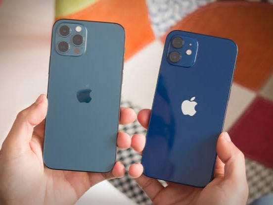 Perbandingan antara iPhone 11 dan iPhone 13 / Foto: Istimewa