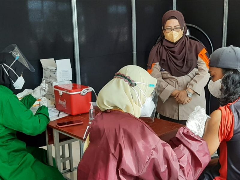 Vaksinasi COVID-19 yang dilakukan KKP Kelas II Tanjungpinang / Foto: Istimewa