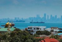 Pemandangan negara Singapura dari Pulau Belakangpadang / Foto: Travelingyuk.com