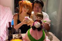 Pria di Hong Kong rayakan ultah bareng boneka seks / Foto: SS viral