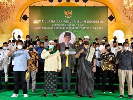 Ijtima Ulama dan Pemuda Islam Indonesia mendeklarasikan diri sebagai pendukung Menparekraf Sandiaga Uno maju sebagai capres 2024 / Foto: Istimewa
