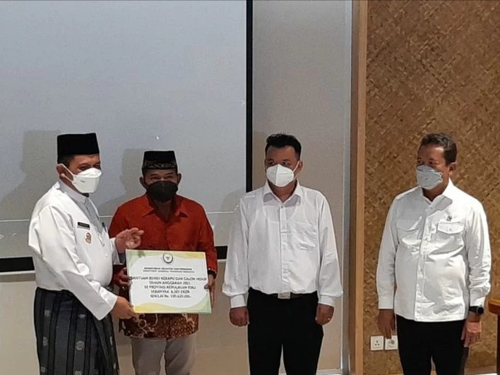 Menteri Kelautan dan Perikanan (KP) Sakti Wahyu Trenggono saat kunjungan kerja ke Bintan, Kepulauan Riau. Foto: ANTARA