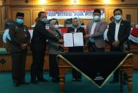 Pemerintah Kota Tanjungpinang bersama DPRD setempat akhirnya mengesahkan Anggaran Pendapatan Belanja Daerah (APBD) Tahun Anggaran 2022 sebesar Rp. 972,72 Miliar. Foto: Istimewa