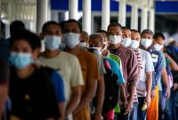 Kepulangan pekerja migran Indonesia melalui pelabuhan Batam Center, Kota Batam beberapa waktu yang lalu. Foto: ANTARA