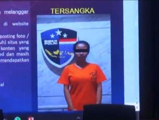 Tersangka Siskaee dalam setahun bisa mencapai Rp2 miliar dengan mengunggah konten vulgar dan pornografi. Foto/iNews TV/Gunanto Farhan