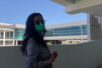 Tangkapan layar aksi Siskaeee di Bandara YIA. Foto: Twitter