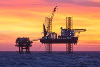 Ilustrasi pengeboran minyak. Foto: iSTOCKPHOTO