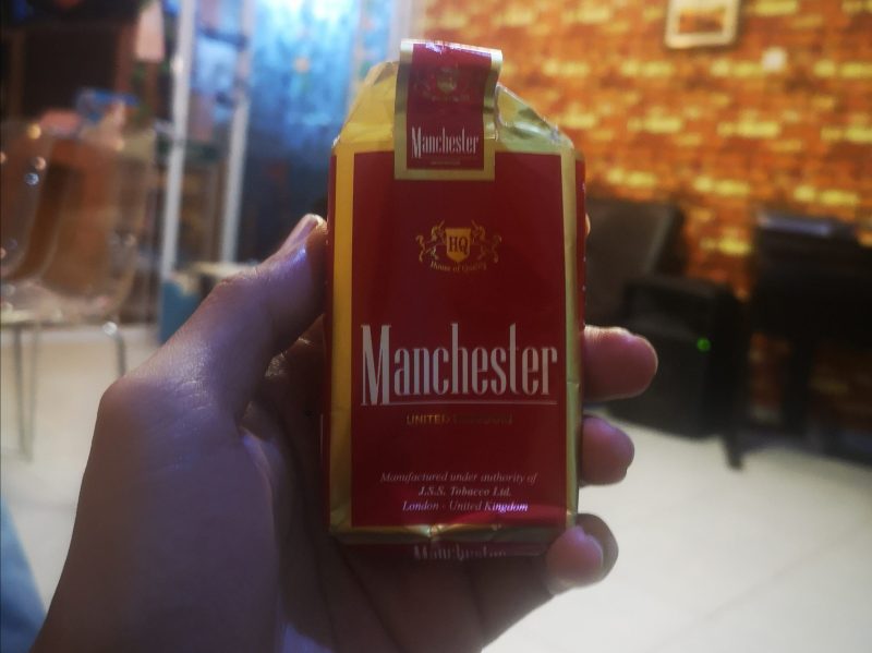 Rokok impor Manchester yang banjiri pasar Kota Batam. Foto: INIKEPRI.COM