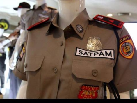 Polri berancana warna seragam satpam karena terlalu mirip polisi. Foto: Kontan.co.id