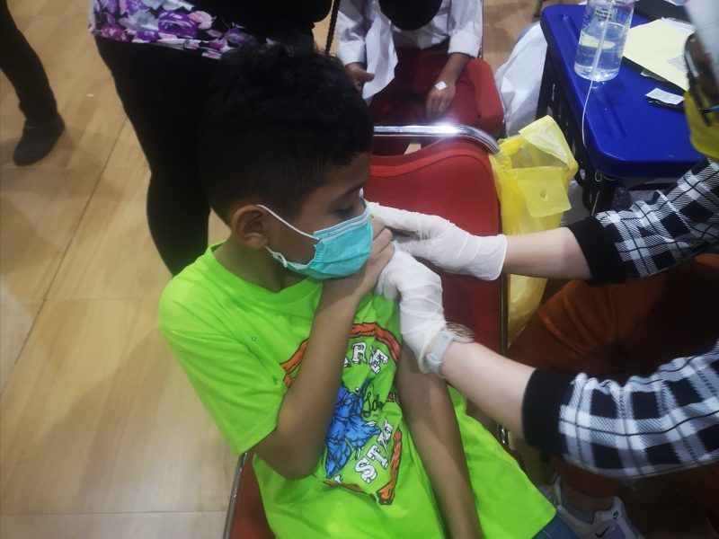 Satuan Tugas (Satgas) Penanganan COVID-19 Provinsi Kepulauan Riau (Kepri) mencatat sebanyak 161.418 orang atau 72,82 persen anak usia 6-11 tahun di wilayah itu sudah disuntik vaksin dosis pertama. Foto: INIKEPRI.COM