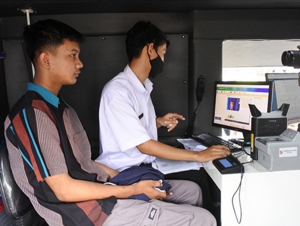 Layanan Dukcapil kini tidak butuh surat pengantar RT RW. Foto : Istimewa