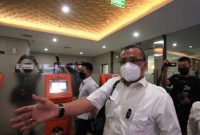 Pegiat media sosial yang pernah menjadi politisi Partai Demokrat Ferdinand Hutahaean resmi ditahan Mabes Polri. Foto Ferdinand saat tiba untuk menjalani pemeriksaan di Bareskirim Mabes Polri, Jakarta, Senin (10/1/2022). Ferdinand diperiksa sebagai saksi dalam kasus unggahan di media sosial yang diduga bernada SARA. Foto: ANTARA