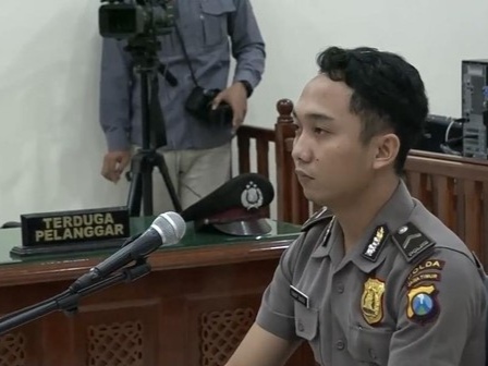 Bripda Randy mengikuti sidang kode etik. Foto: tangkapan layar