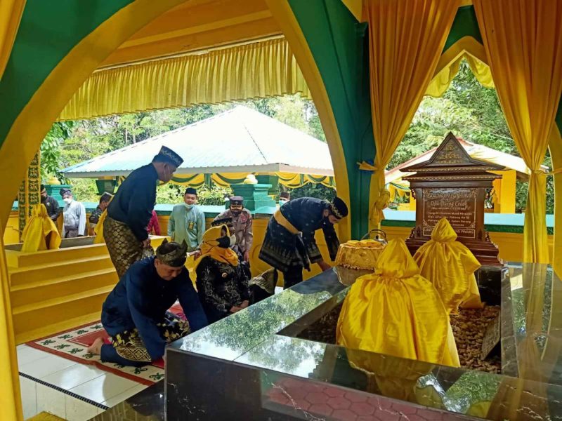 Ziarah Makam Sempena Hari Jadi Kota Tanjungpinang Ke-238. Foto: Istimewa