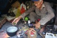 Selama ini negeri Singapura dikenal dengan kemajuan dan modernisasinya. Namun siapa sangka dibalik glamornya, muncul berita mengenai sosok pria lanjut usia (lansia) bernama Oh Go Seng. Foto: Istimewa