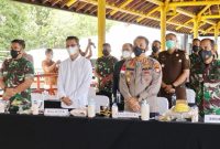 Wakil Wali Kota Batam, Amsakar Achmad bersama Forkompinda Kota Batam menggelar rapat bersama Kapolri Jenderal Listyo Sigit secara virtual. Foto: MC Batam