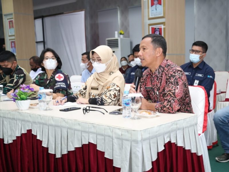 Koordinator Lapangan Prokes Satgas COVID-19 Kota Tanjungpinang Surjadi, mengimbau masyarakat agar tidak lengah dan tetap waspada selama Tanjungpinang masih berstatus PPKM level 1 yang ditetapkan pemerintah pusat. Foto: Istimewa