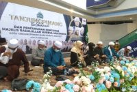 Wali Kota Tanjungpinang Rahma dikukuhkan sebagai Ketua Umum Majelis Rasulullah Hubbul Musthofa Kota Tanjungpinang periode 2022-2027. Foto: Istimewa