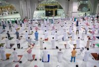 Ilustrasi pembatasan jarak jamaah. Foto: Istimewa