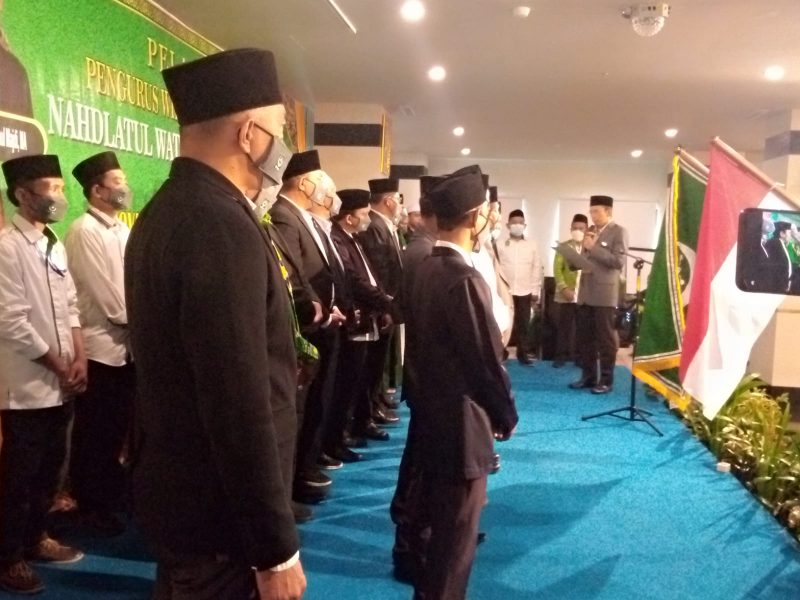 Ketua Umum Pengurus Besar NWDI TGB KH Muhammad Zainul Majdi melantik dan mengukuhkan Pengurus Wilayah Nahdlatul Wathan Diniyah Islamiyah (PW-NWDI) Provinsi Kepulauan Riau periode 2022-2027. Foto: Istimewa