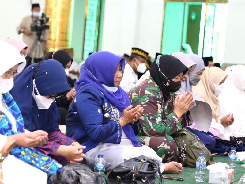 Pemerintah Kota Tanjungpinang menggelar peringatan Isra Miraj Nabi Muhammad SAW 1443 Hijriah/2022 Masehi, di Masjid Agung Al Hikmah, Kota Tanjungpinang, Kepulauan Riau. Foto: Istimewa