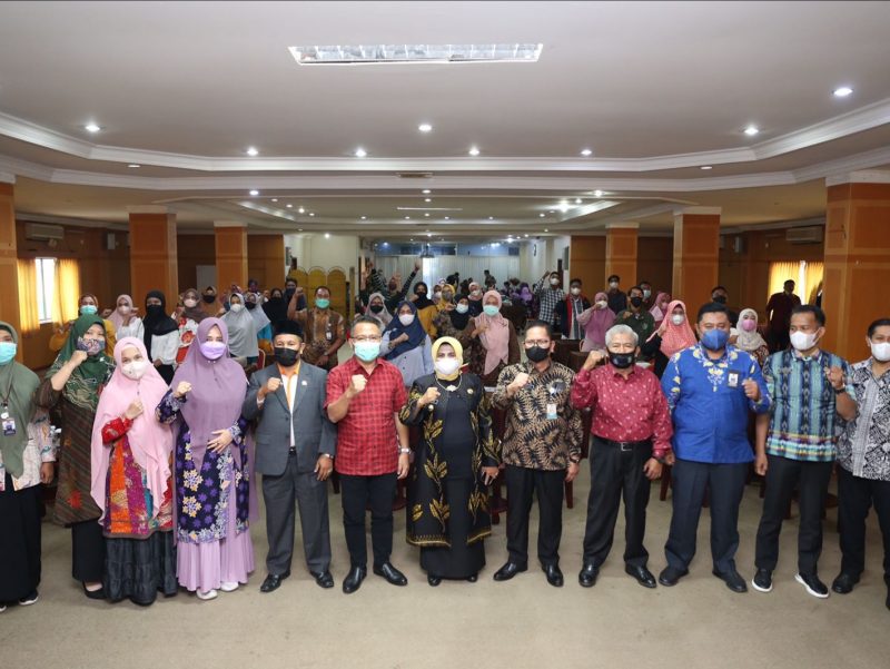 Sebanyak 30 Industri Kecil Menengah (IKM) mengikuti pelatihan wirausaha yang digelar Dinas Perdagangan dan Perindustrian (Disdagin) Kota Tanjungpinang, di Hotel Pelangi, Kilometer 7 Tanjungpinang, Kepulauan Riau. Foto: Istimewa
