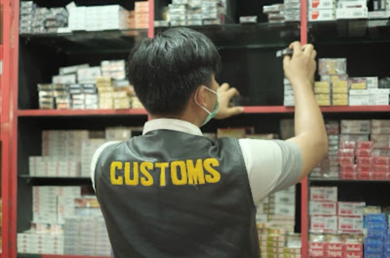 Bea Cukai Batam menyita sebanyak 191.792 batang rokok ilegal dari berbagai jenis dan merek yang beredar di masyarakat. Foto: Humas Bea Cukai Batam