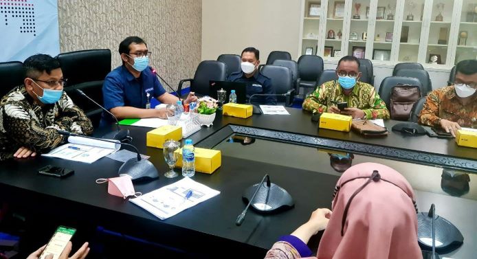 Badan Penyelenggara Jaminan Sosial (BPJS) Kesehatan Cabang Tanjungpinang menggelar rapat Forum Komunikasi Bersama Pemangku Kepentingan Utama Pemerintah Kota Tanjungpinang, di ruang rapat Engku Putri Raja Hamidah, kantor wali kota Tanjungpinang, Kepulauan Riau. Foto: Istimewa