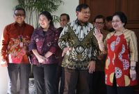 Prabowo Subianto (kedua dari kanan) bersama Puan Maharani (kedua dari kiri). Foto: MI/Ramdani