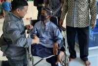 Zudy Fardy, bercengkrama dengan warga. Foto: Istimewa