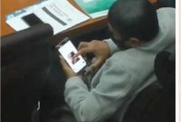 Diduga anggota DPR RI disebut menonton video gituan saat rapat. Foto: Istimewa