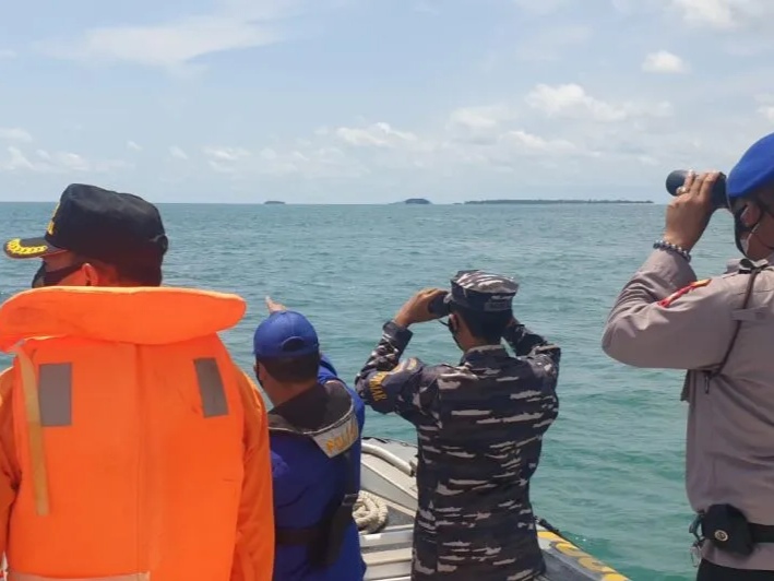 Tim Search and Rescue (SAR) Tanjungpinang, Kepulauan Riau (Kepri), melakukan operasi pencarian terhadap seorang pria asal Belanda Nathan Renze Chesters (14) yang diduga hanyut di perairan Bintan, setelah melakukan penyelaman di Malaysia. Foto: ANTARA