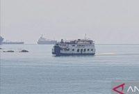 kapal Roro KMP Tanjung Burang rute Pelabuhan Tanjung Punggur, Kota Batam-Pelabuhan Tanjunguban. Foto: ANTARA