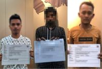 Tiga tersangka yang diamankan. Foto: Humas Bea Cukai Batam