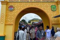 Ribuan Warga Tanjungpinang Berlebaran di Pulau Penyengat. Foto: ANTARA