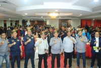 Wali Kota Batam Muhammad Rudi, ketua umum MBC Indonesia Mayjen TNI Rizerius Eko Hadisancoko, S.E., S.AP., M.Si berfoto bersama dengan pengurus MBC Batam dan tamu undangan lainnya. Foto: INIKEPRI.COM