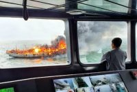 Kapal Terbakar di Perairan Karimun, Satu Orang Meninggal Dunia. Foto: INIKEPRI.COM