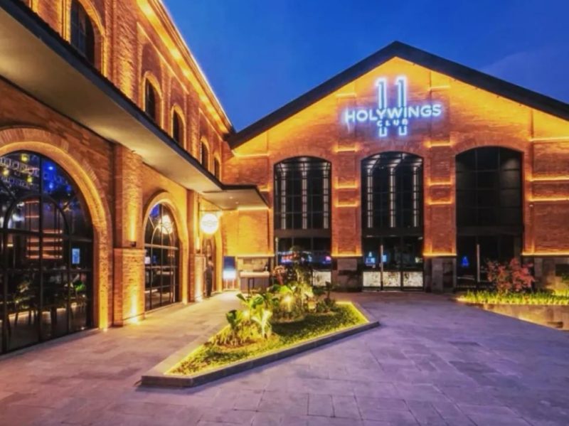 Foto ilustrasi salah satu outlet Holywings. Foto: Instagram 