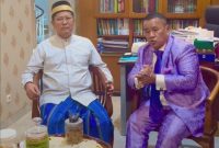 Pengacara kondang Hotman Paris Hutapea menemui Ketua MUI, Cholil Nafis. Foto: Tangkapan Layar 