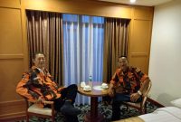 Andi Anhar Chalid, tokoh pendiri Pemuda Pancasila di Kepri (kiri). Foto: Istimewa 