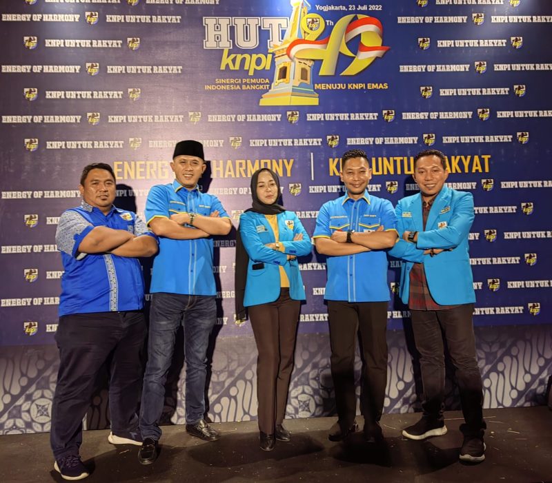 Pengurus DPD KNPI Kepri dan tokoh pemuda Kepri yang duduk di DPP KNPI. Foto: Istimewa 