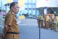 Wakil Wali Kota Tanjungpinang Endang Abdullah memimpin apel pagi di Rumah Sakit Umum Daerah (RSUD) Tanjungpinang, Kepri, Senin (18/7/2022). Foto: Istimewa