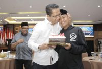 Amsakar Achmad Bangga Kafilah Batam Berhasil Juara Umum MTQ IX Kepri 2022. Foto: Istimewa 